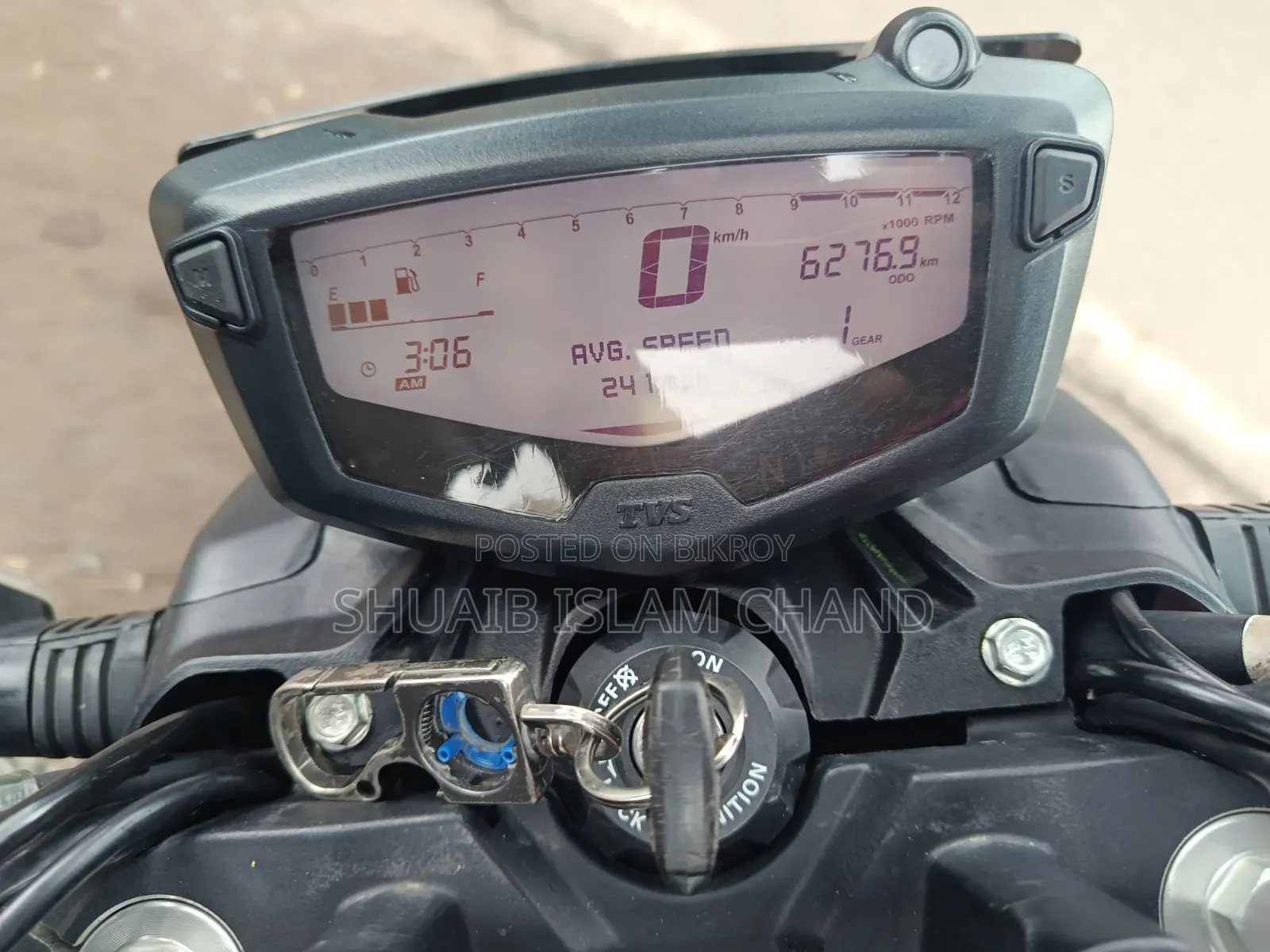 New TVS Apache RTR 160 4V 2025 Black