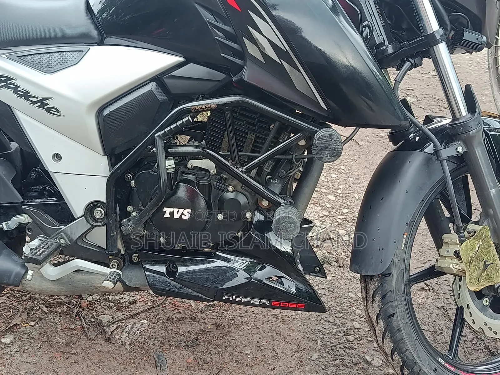 New TVS Apache RTR 160 4V 2025 Black