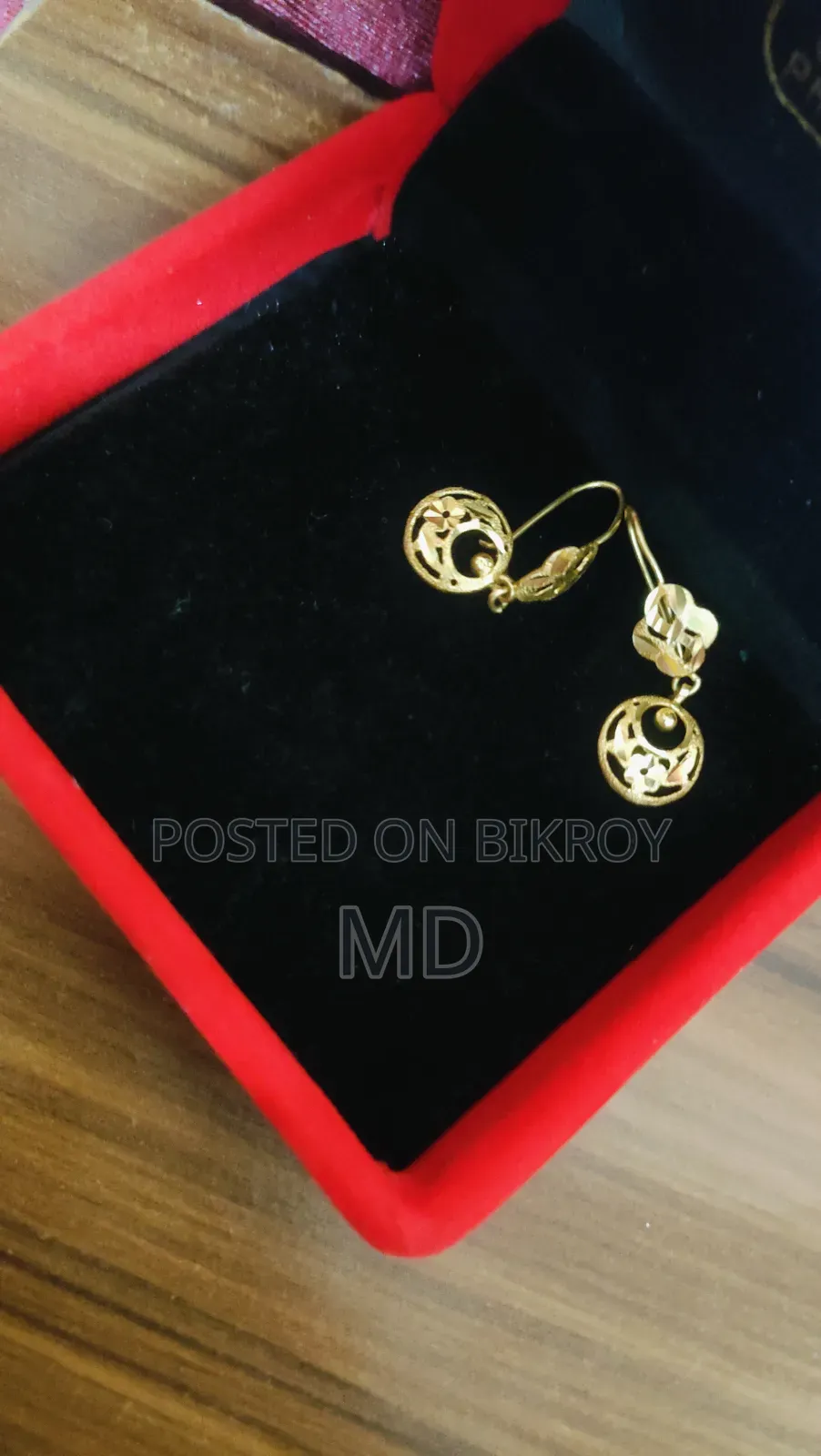 ২২ ক্যারেটের কানের গহনা