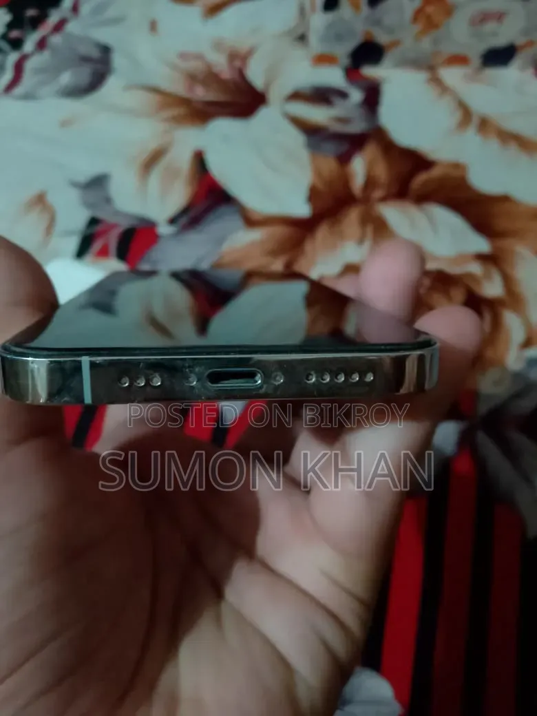 অ্যাপল আইফোন ১২ প্রো ১২৮ জিবি হোয়াইট