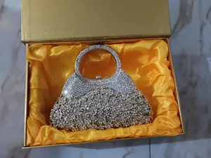 পার্টি ক্লাচ ব্যাগ বিক্রি করব
