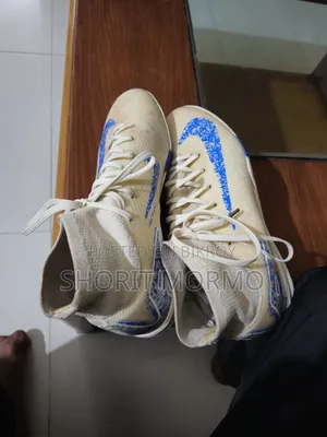ফুটবল টার্ফ (Nike Air Zoom Gripknit)