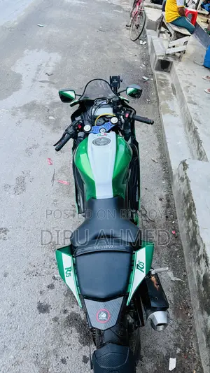 ইয়ামাহা আর১৫ ভি৩ ২০২৩ গ্রিন