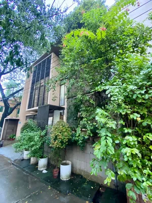 খিলক্ষেতের অপ্সরায় ৮ বেডরুমের বাড়ি বিক্রয়