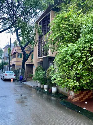 খিলক্ষেতের অপ্সরায় ৮ বেডরুমের বাড়ি বিক্রয়