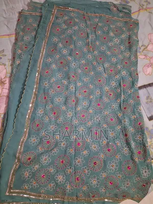 ওল্ড মডার্ন শাড়ি