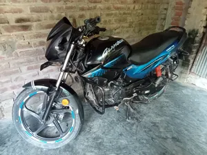 হিরো গ্ল্যামার ২০১৮ ব্ল্যাক