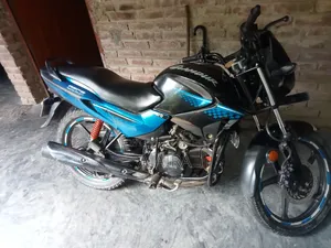 হিরো গ্ল্যামার ২০১৮ ব্ল্যাক