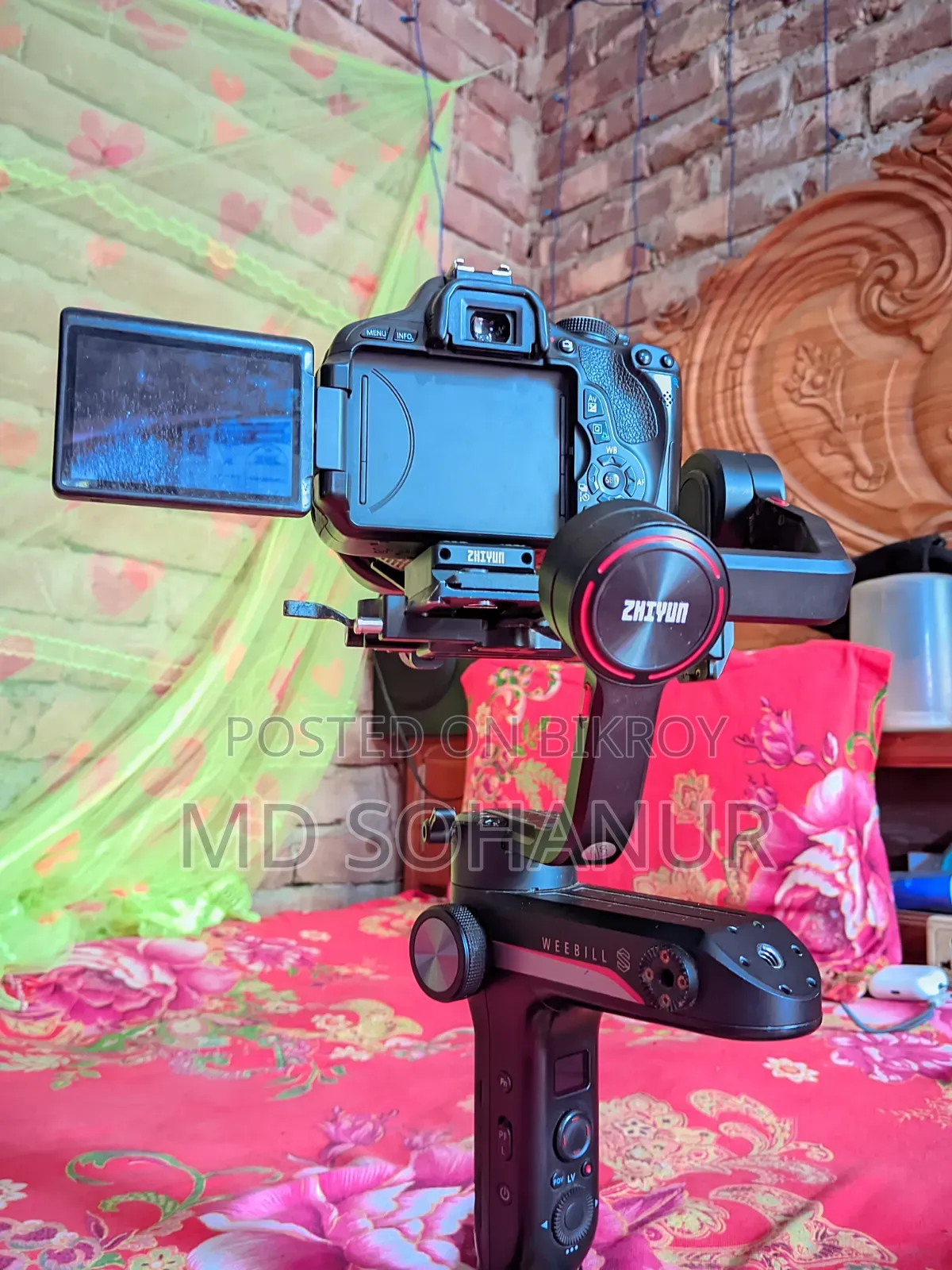 Canon EOS 600D DSLR + 18-55mm Lens + Zhiyun Weebill S Gimbal