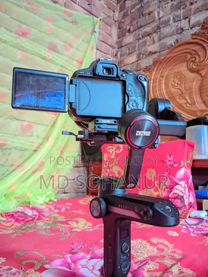 Canon EOS 600D DSLR + 18-55mm Lens + Zhiyun Weebill S Gimbal