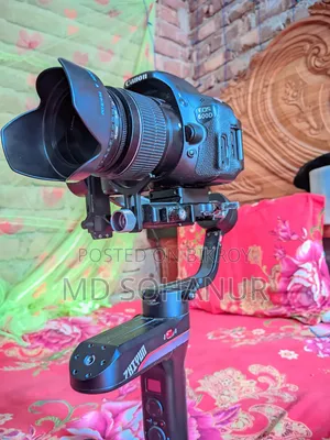 Canon EOS 600D DSLR + 18-55mm Lens + Zhiyun Weebill S Gimbal
