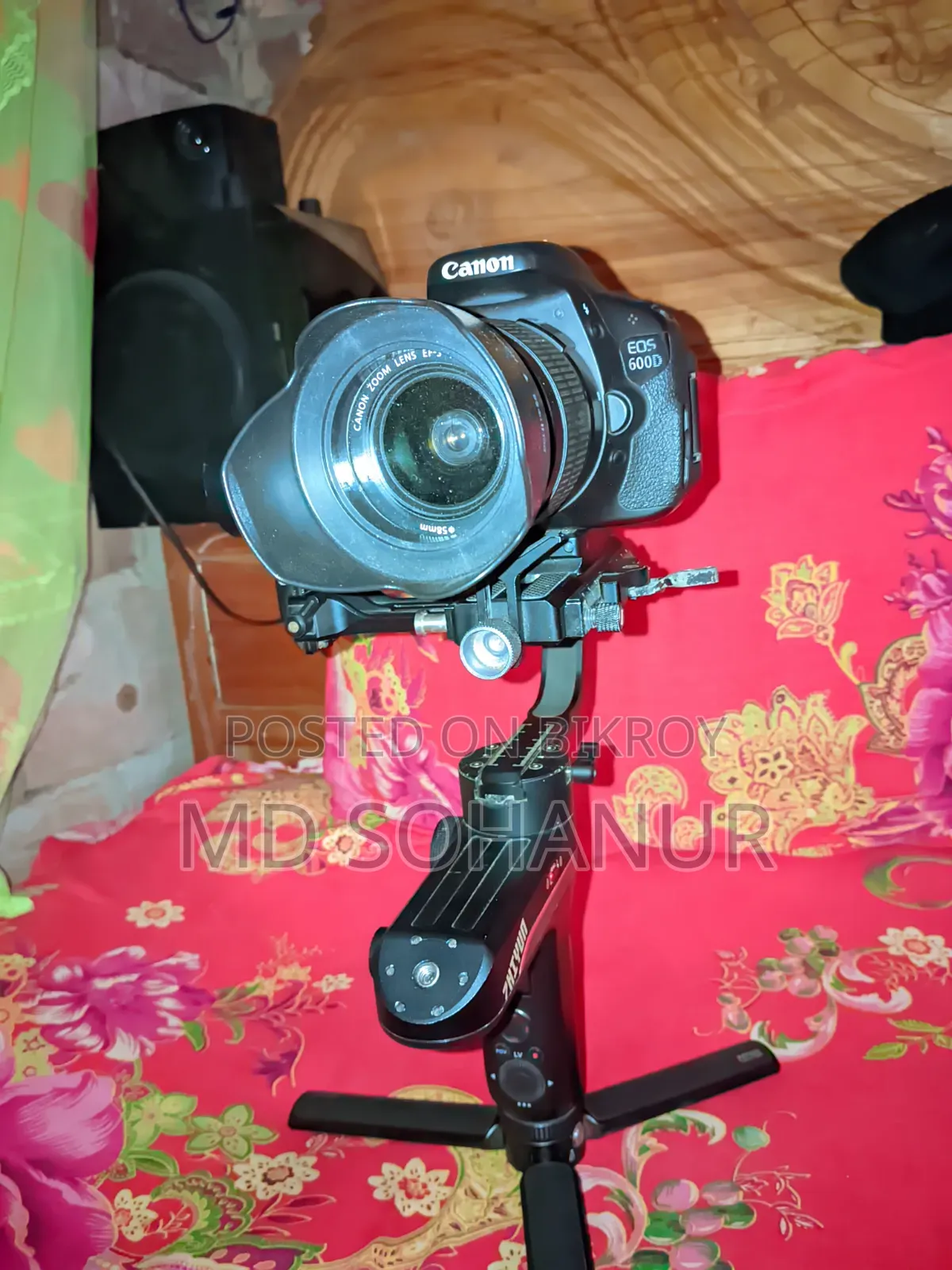 Canon EOS 600D DSLR + 18-55mm Lens + Zhiyun Weebill S Gimbal