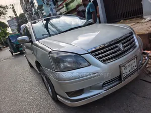 টয়োটা প্রিমিও ২০০৩ রূপালী