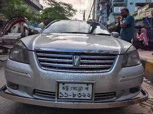 টয়োটা প্রিমিও ২০০৩ রূপালী