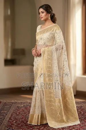 সাদা আধুনিক শাড়ি, লাল ও কালো সিল্ক গর্ভিয়াস শাড়ি