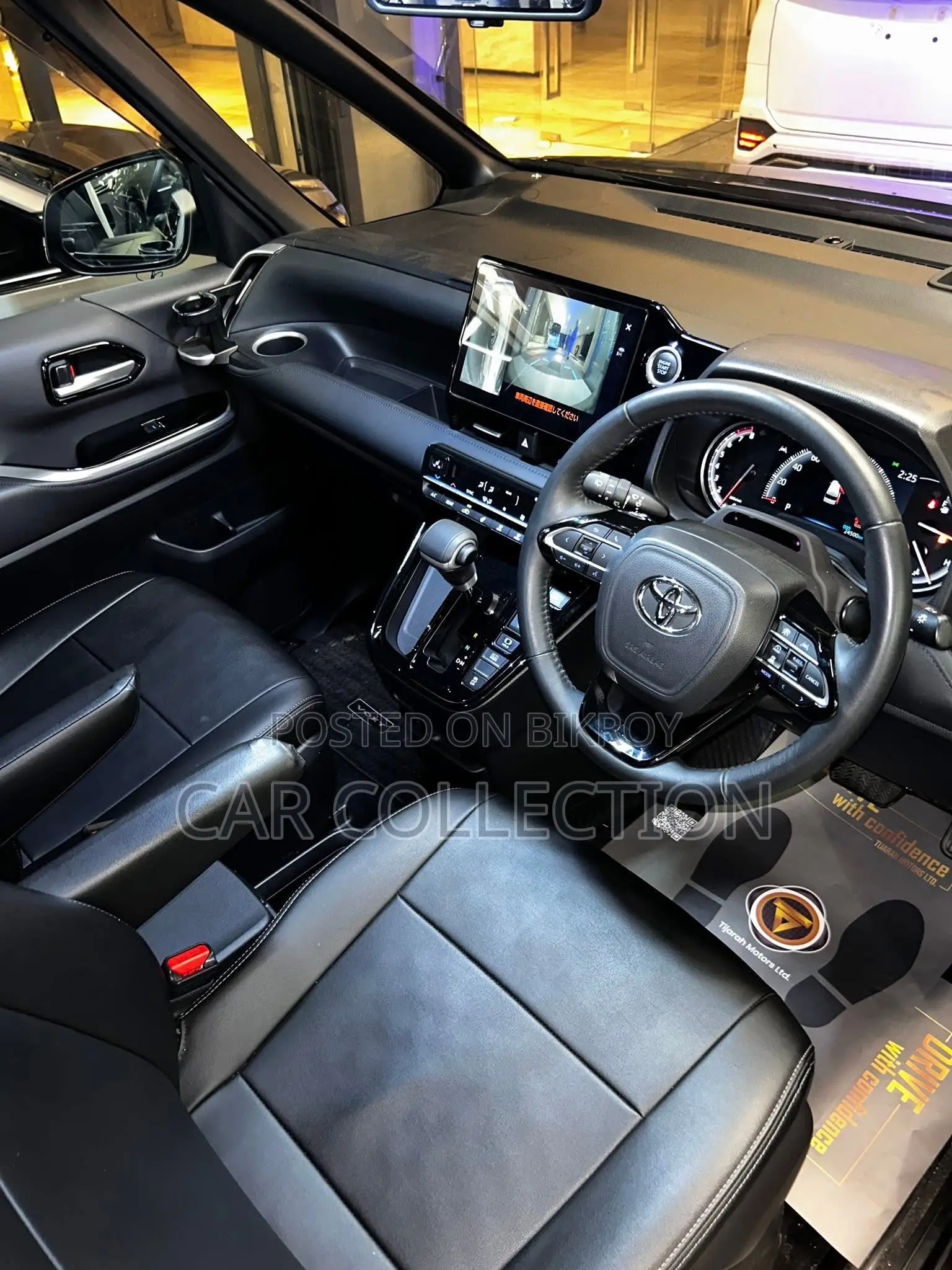 Toyota Voxy Hybrid S-Z 2WD 7-Seater 2023 Black