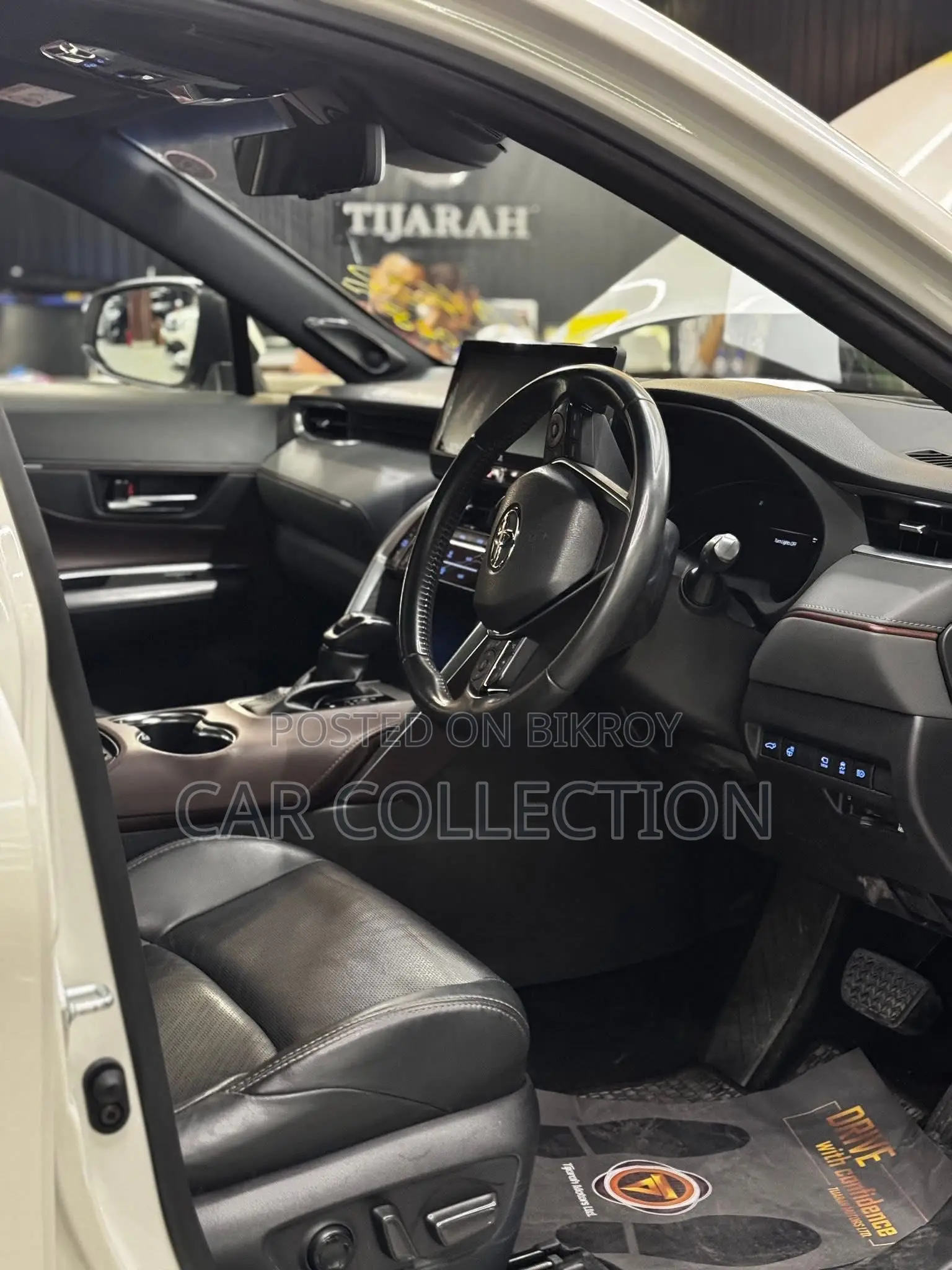 Toyota Harrier 2.5 Hybrid 2021 Pearl