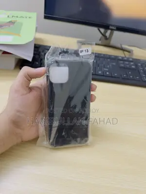iPhone 13 Premium Carbon Fiber Back Cover