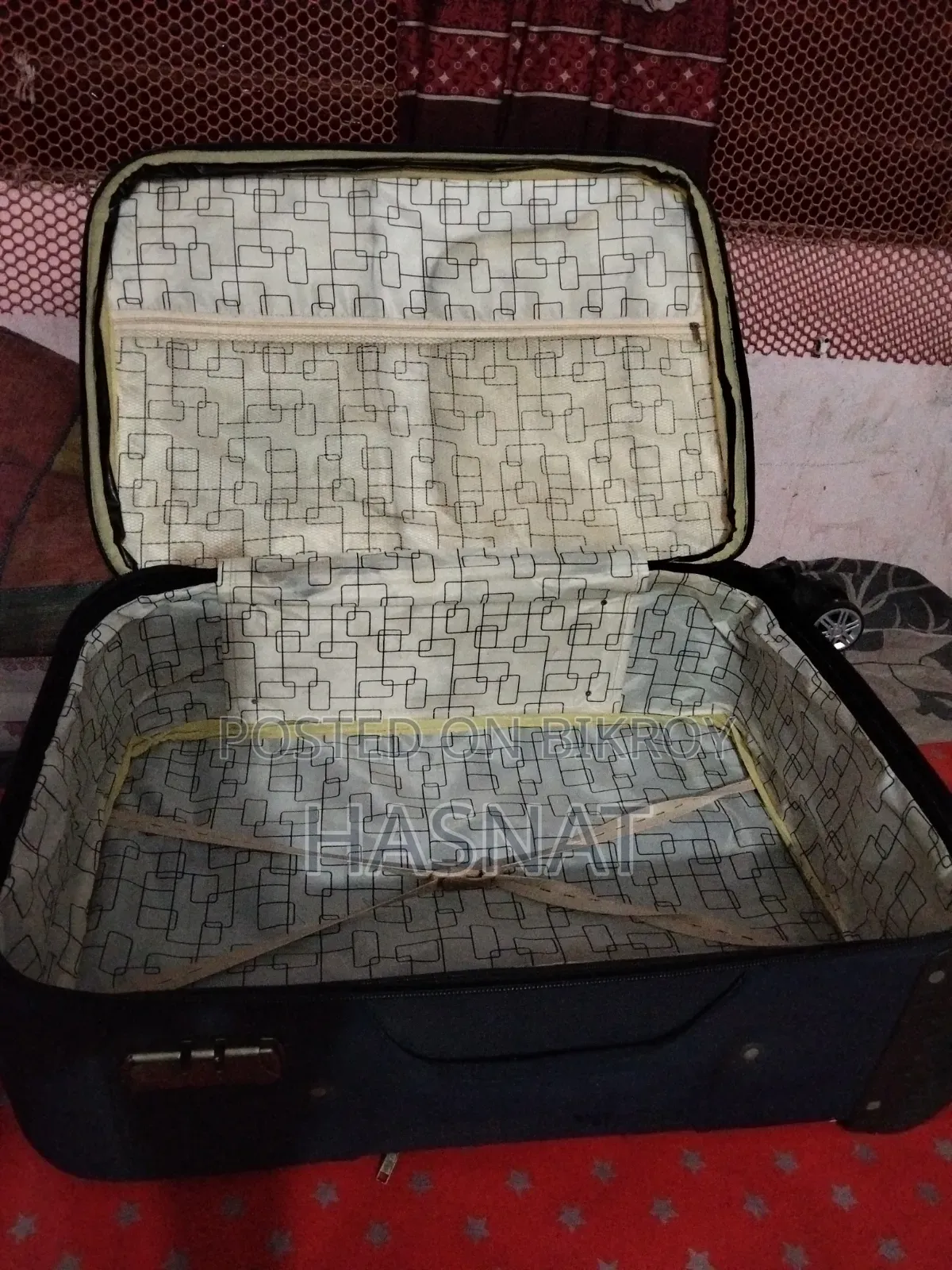 ট্রলি ব্যাগ বিক্রি করা হবে