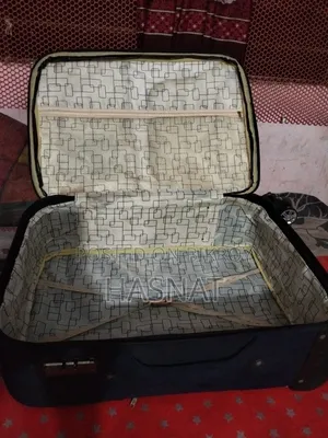 ট্রলি ব্যাগ বিক্রি করা হবে