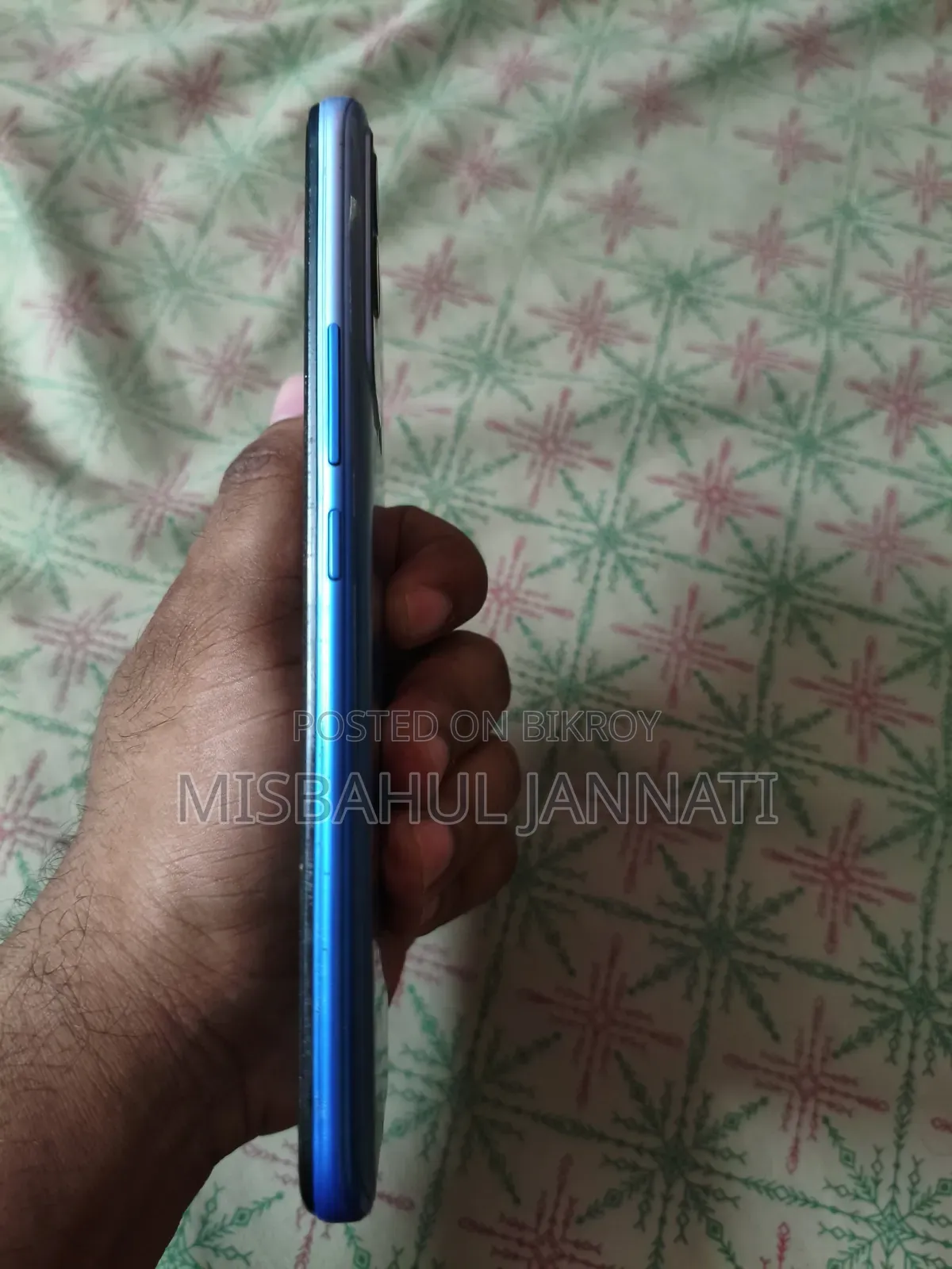 মোবাইল ফোন ৬৪ জিবি নীল