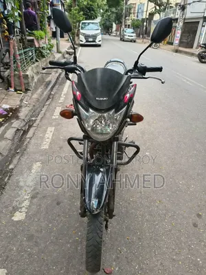 সুজুকি হায়াতে ২০১৯ কালো