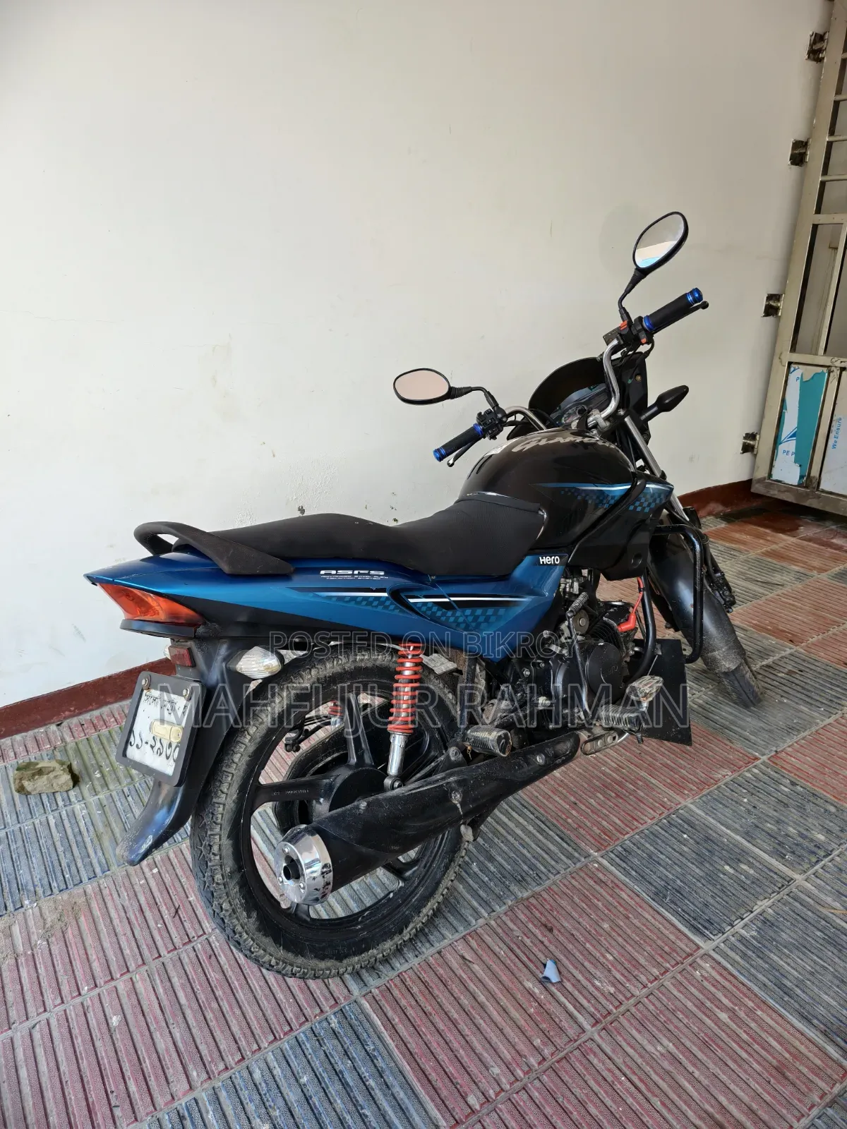 হিরো গ্ল্যামার ২০১৭ ব্লু