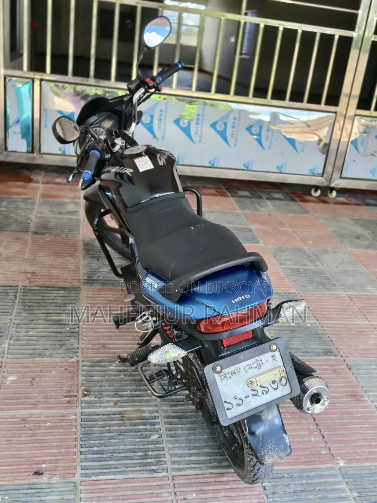 হিরো গ্ল্যামার ২০১৭ ব্লু