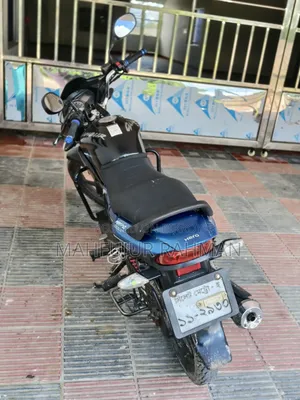 হিরো গ্ল্যামার ২০১৭ ব্লু