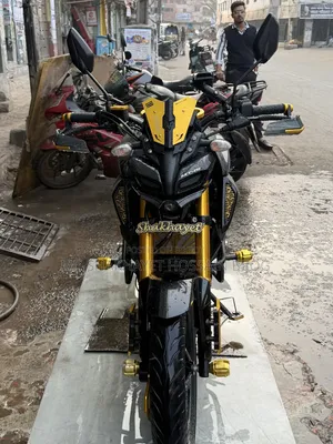 ইয়ামাহা ২০২২ কালো