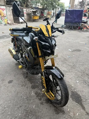 ইয়ামাহা ২০২২ কালো