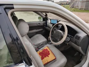 Toyota Corolla Sedan 1999 White