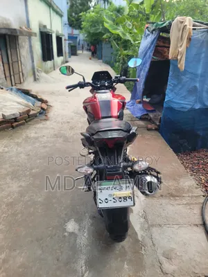 হোন্ডা এক্স-ব্লেড ১৬০ ২০২২ লাল
