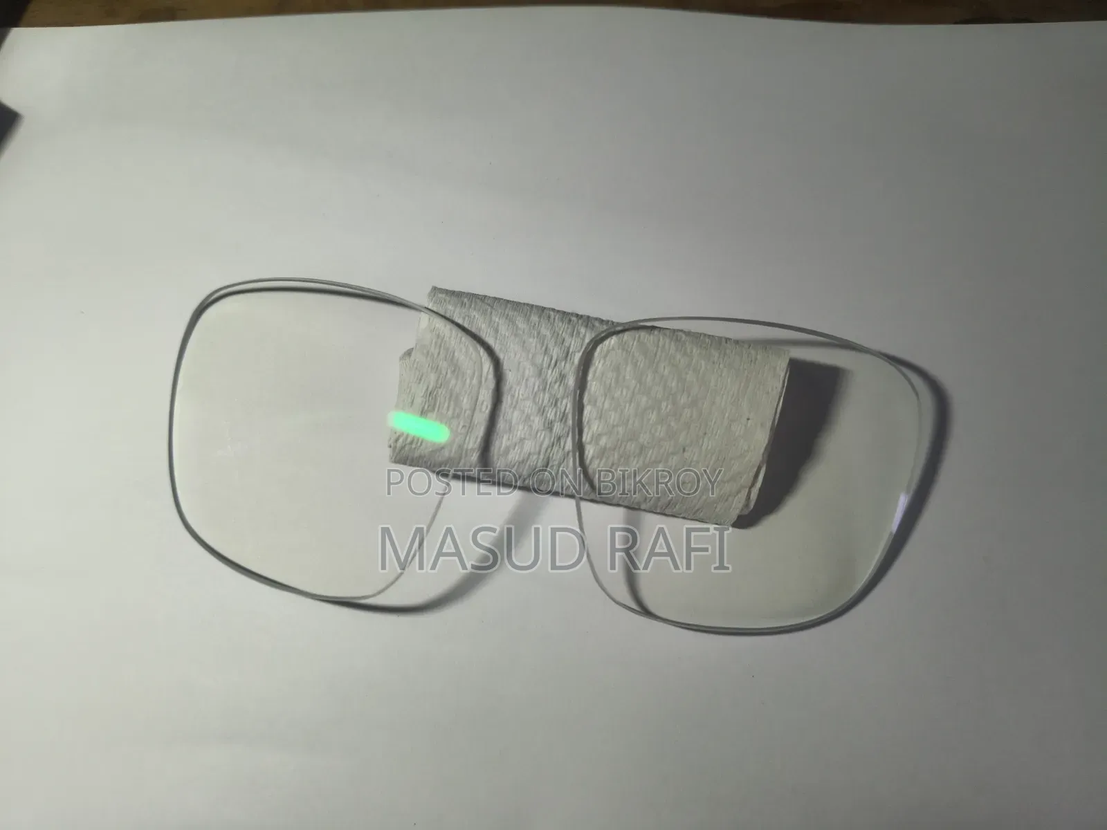 প্রিমিয়াম ব্লুকট + গ্রিনকাট লেন্স