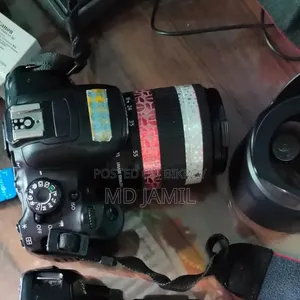 700D DSLR camera has display shadow, but photos and videos have no issues