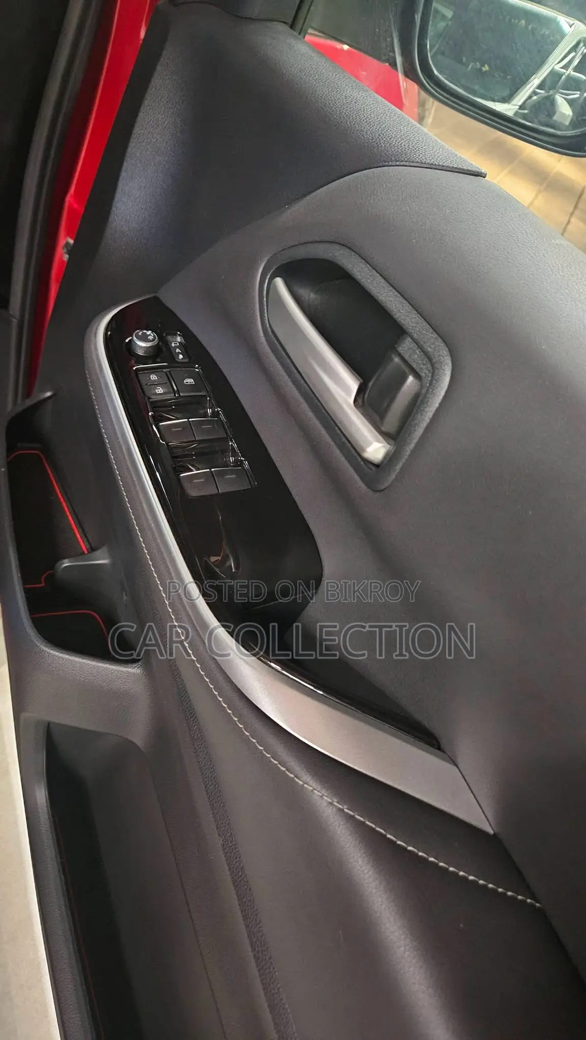 Toyota Noah 2022 Red