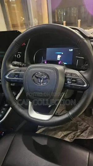 Toyota Noah 2022 Red