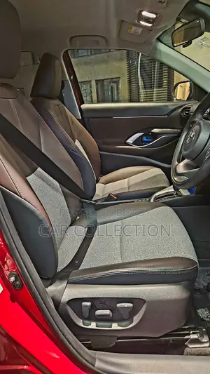 Toyota Yaris Cross 1.5 Hybrid FWD 2021 Red