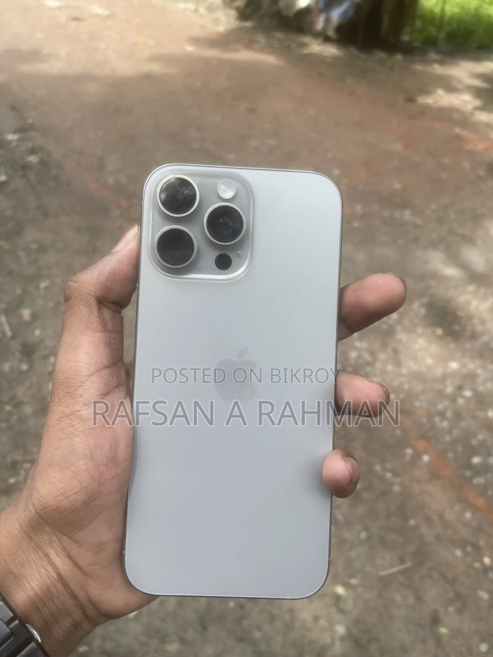 New Apple iPhone 16 Pro Max 256 GB Silver