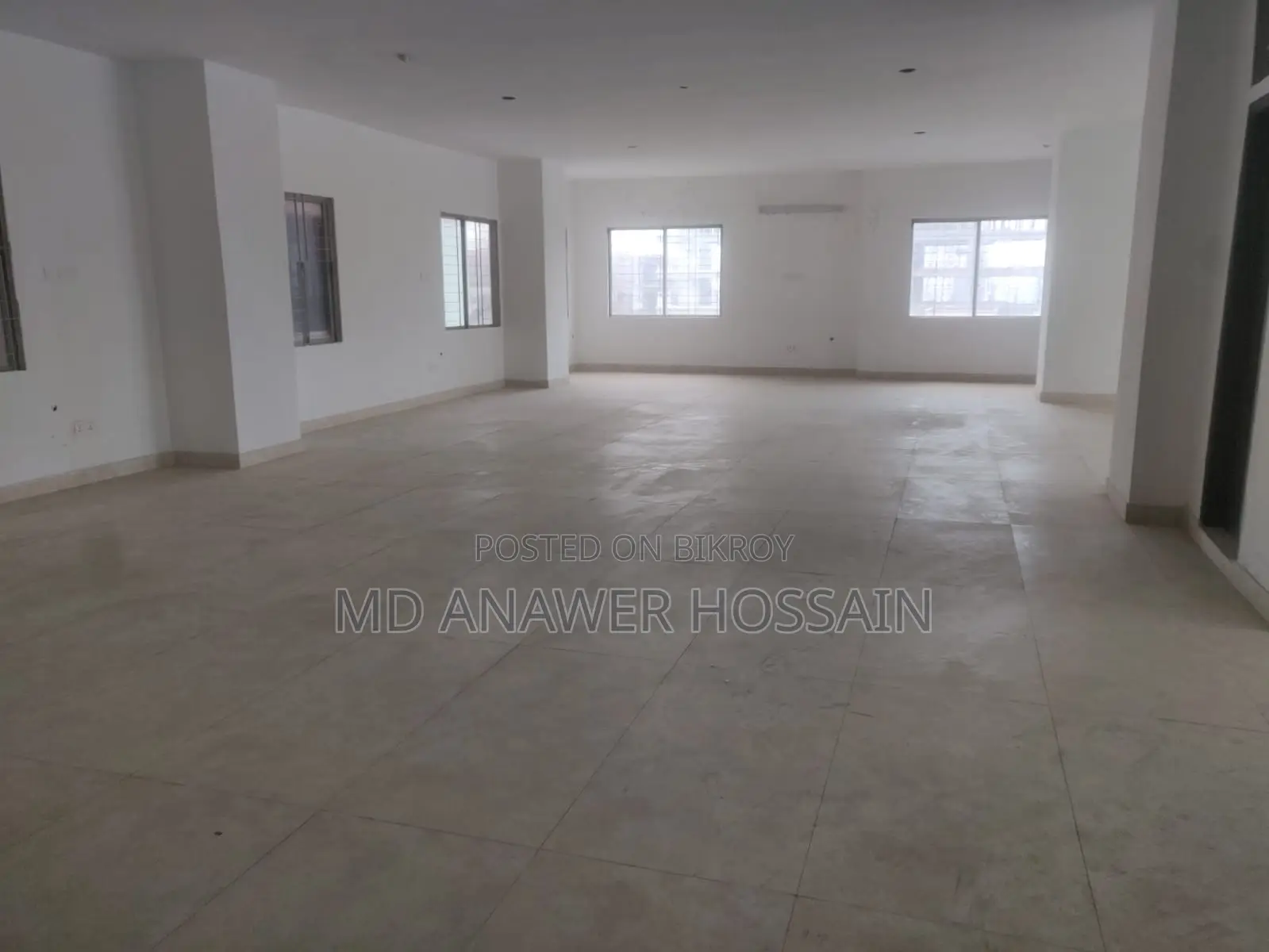 Commercial 2000 SFT Office Space Rent at Baridhara Progoti Sharawni