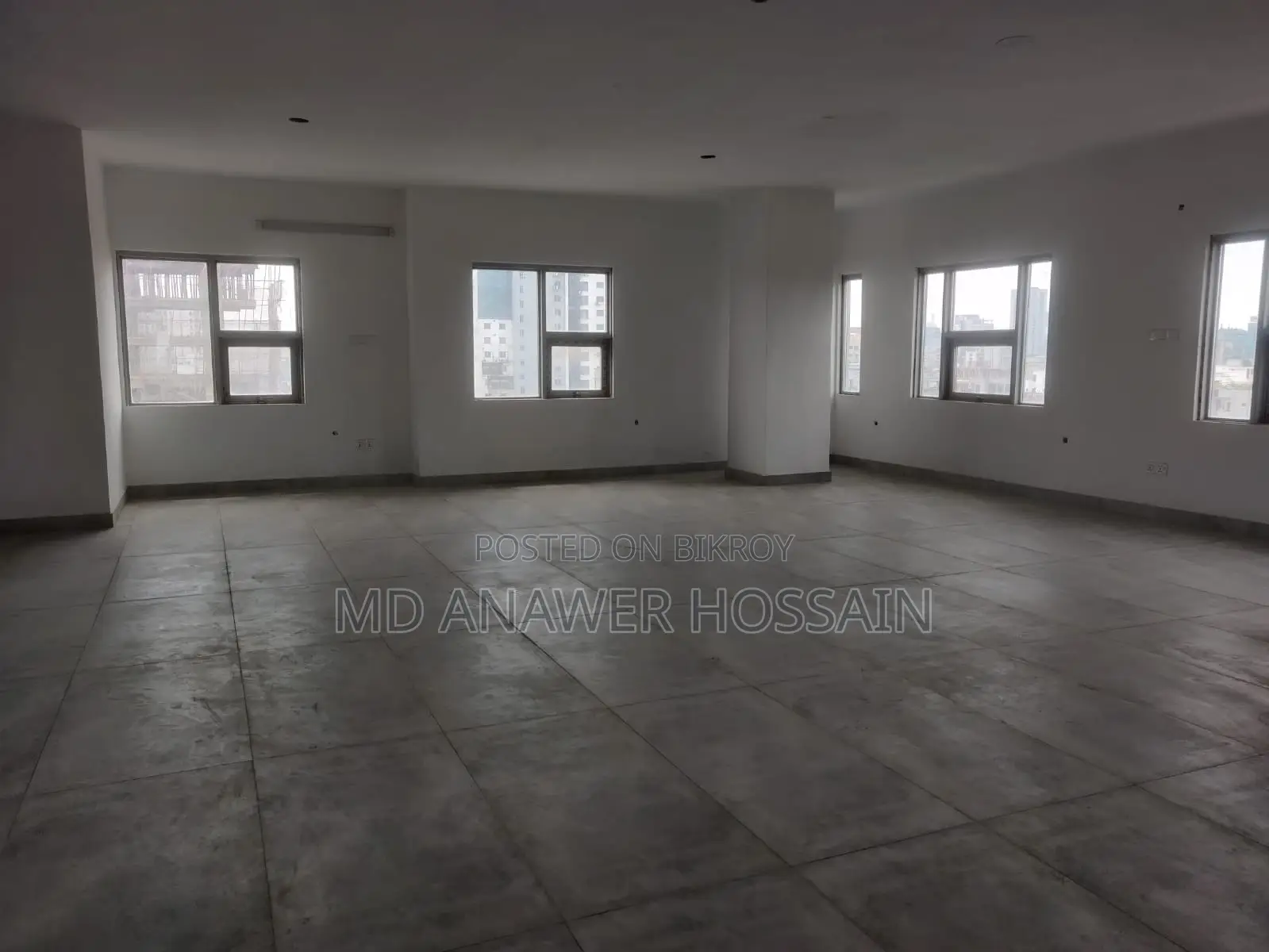 Commercial 2000 SFT Office Space Rent at Baridhara Progoti Sharawni