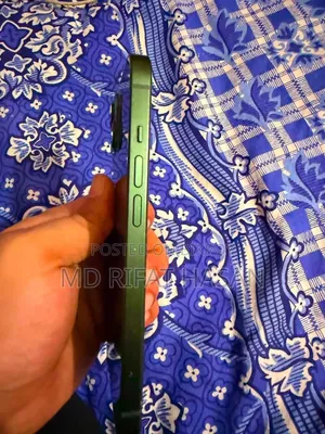 Apple iPhone 13 256 GB Green