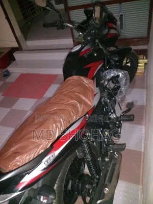 বাজাজ ডিসকভার ১১০ ২০২২ কালো
