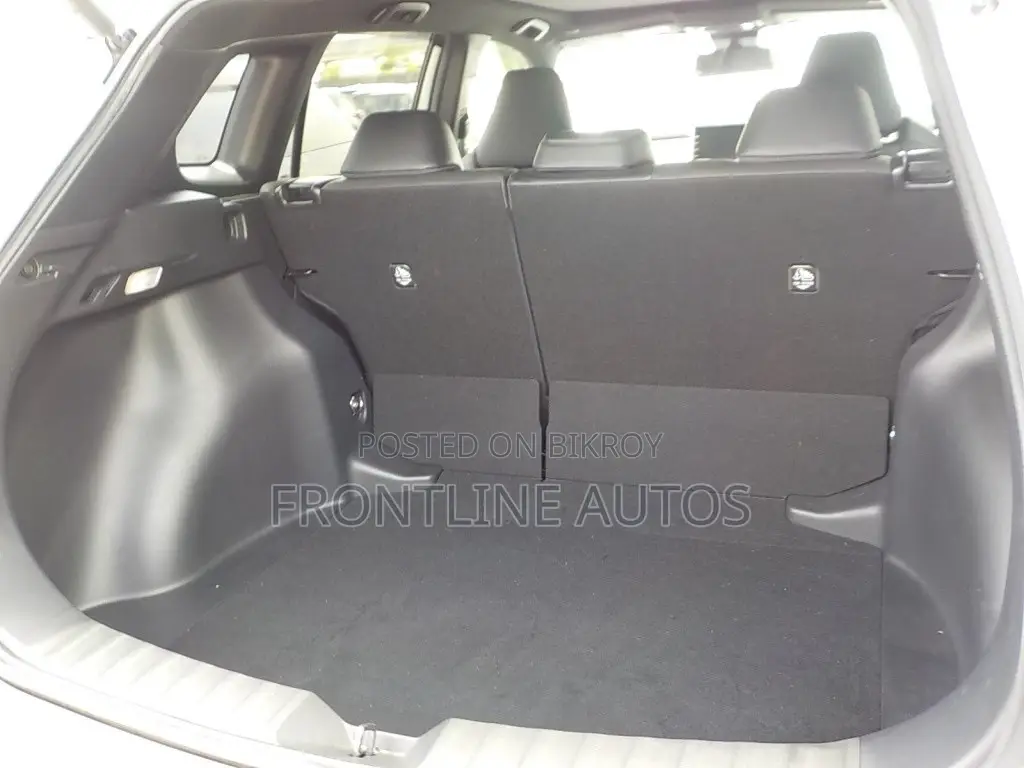 New Toyota Corolla Cross 2024 Pearl