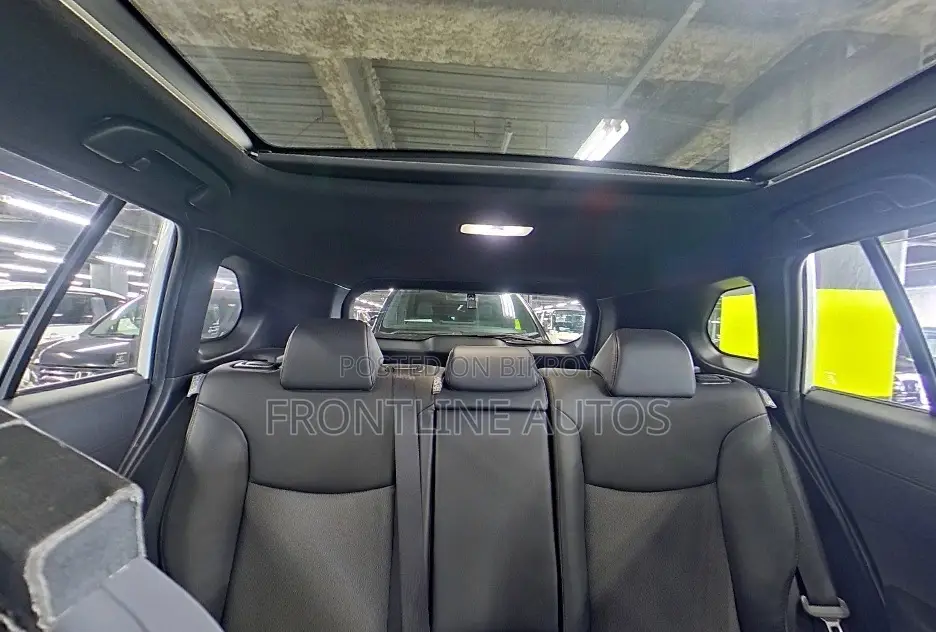 New Toyota Corolla Cross 2024 Pearl