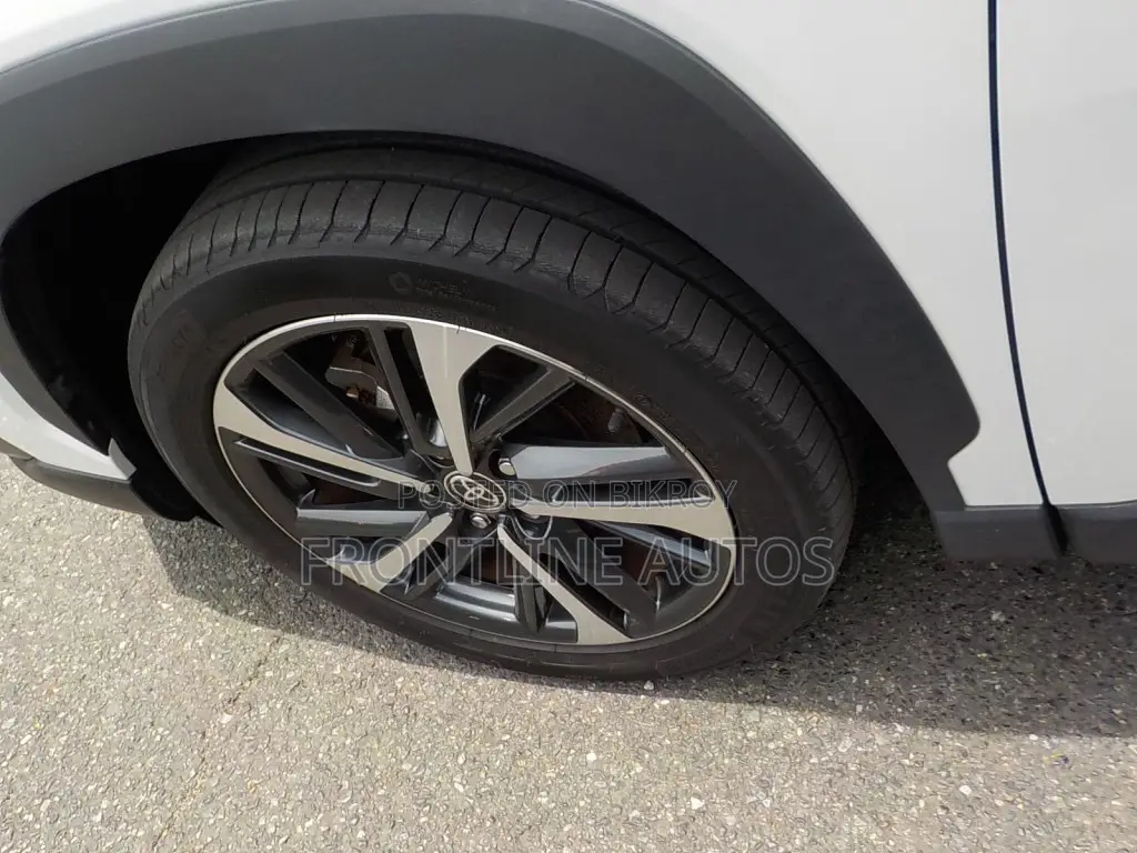 New Toyota Corolla Cross 2024 Pearl
