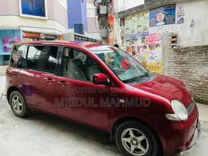 Toyota Sienta 2004 Maroon