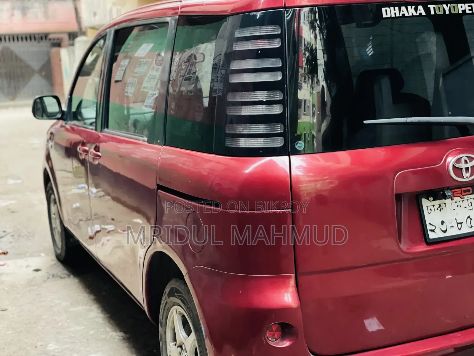 Toyota Sienta 2004 Maroon