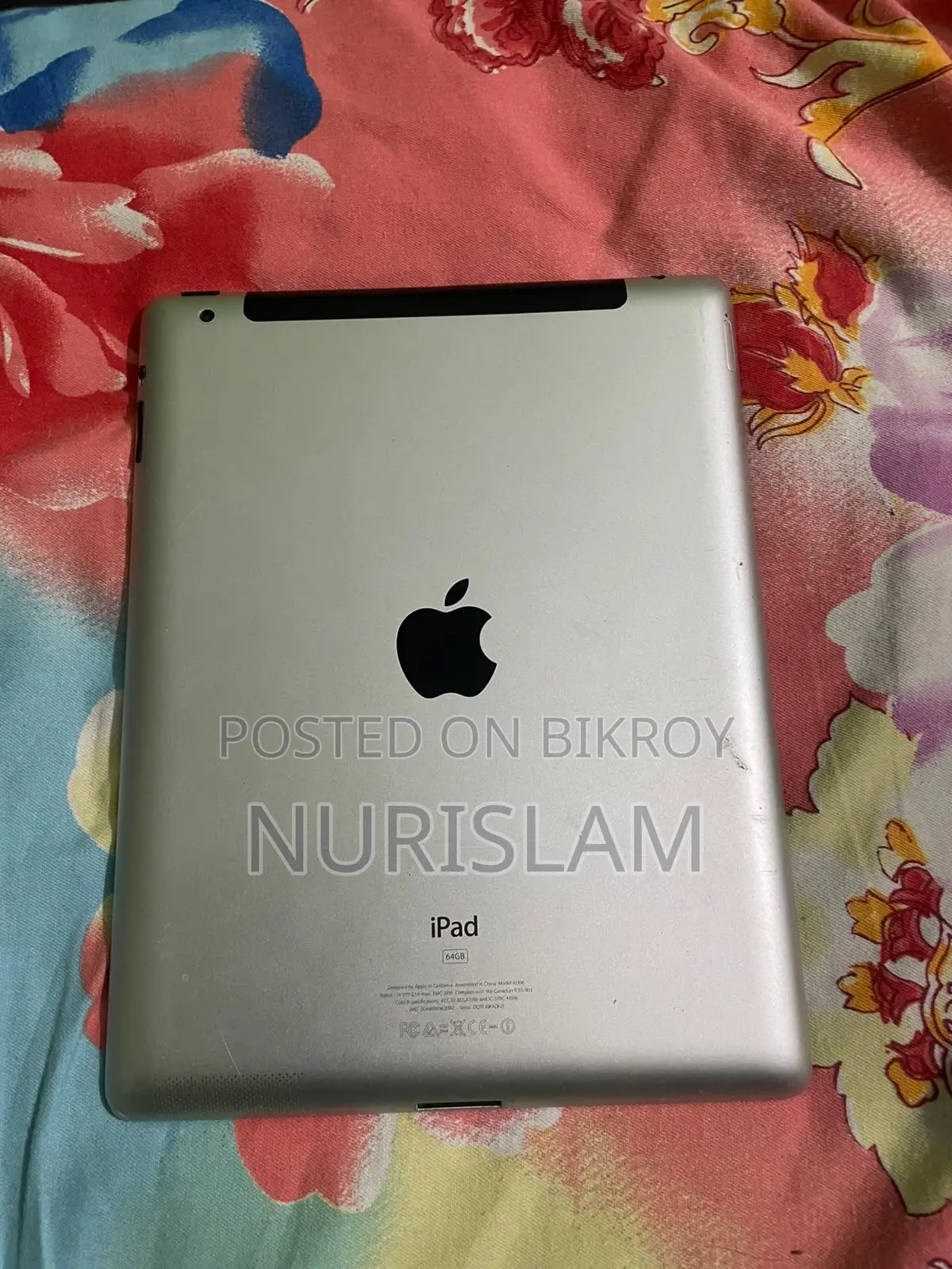 অ্যাপল আইপ্যাড ২ ওয়াই-ফাই + ৩জি ৬৪ জিবি হোয়াইট