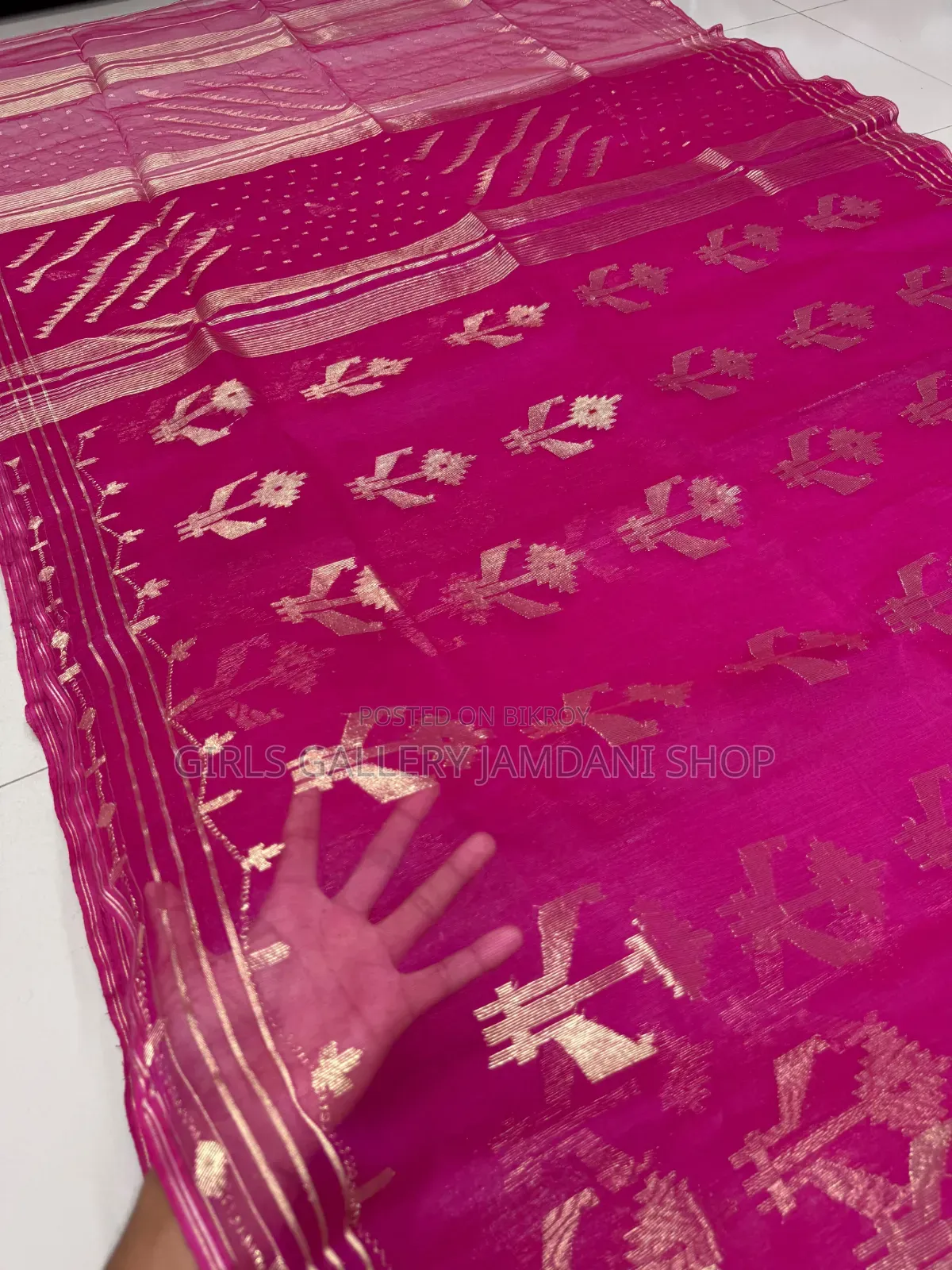 Handloom Dhakai Jamdani Saree